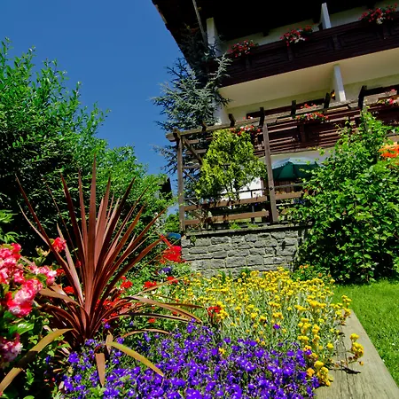 Otel Haus Andrea Seeboden