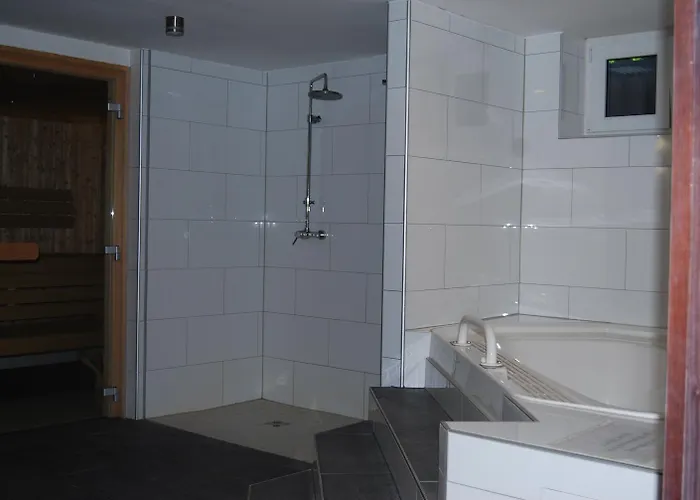 Haus Andrea מלון 3*